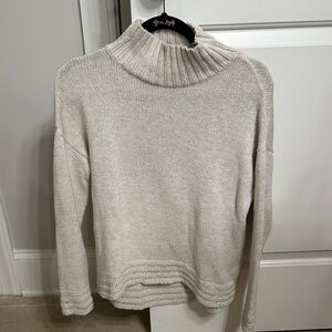 Old Navy Women’s Cream Sweater